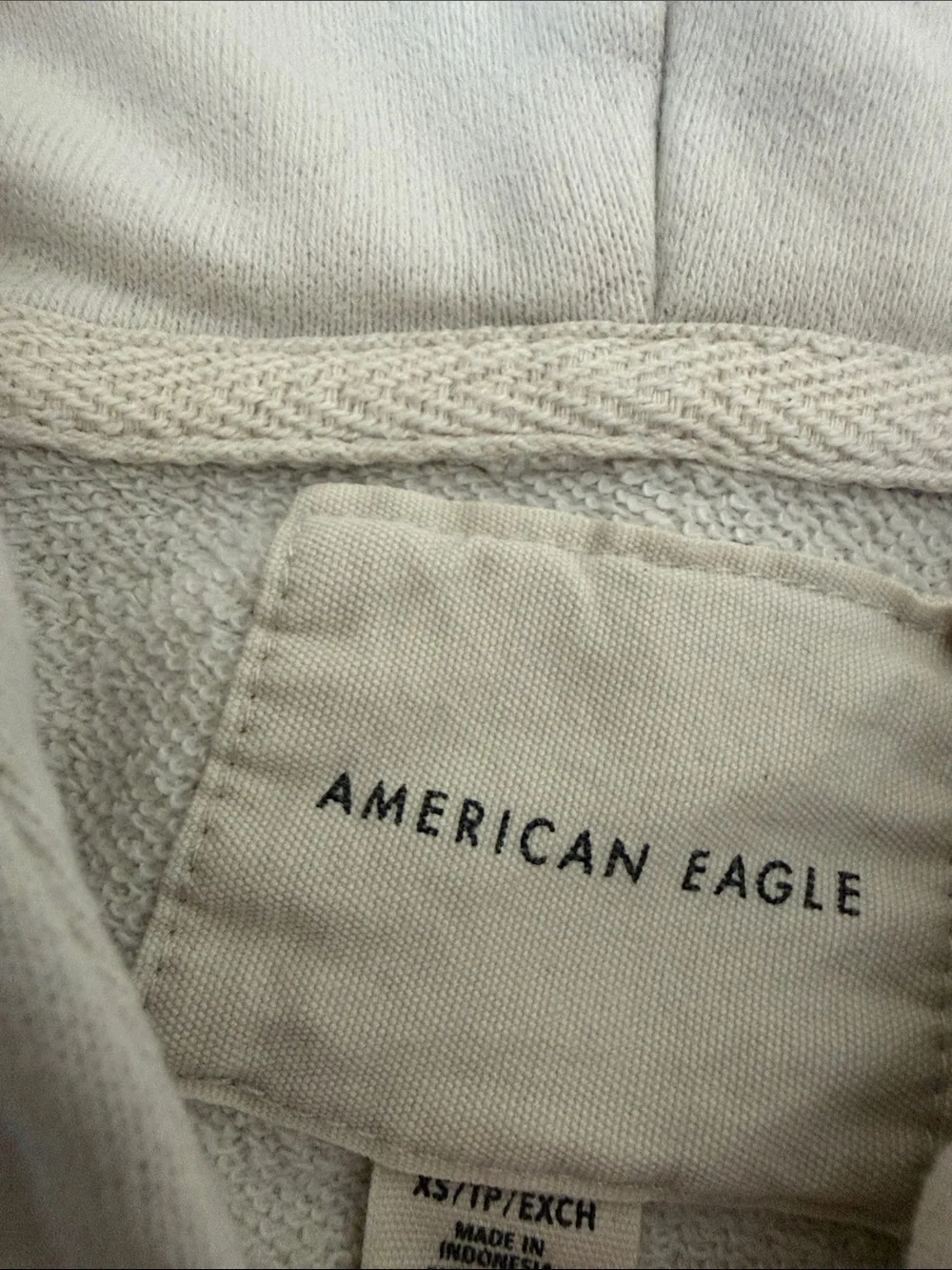 American Eagle Women’s cropped hoodie - Picture 6 of 8